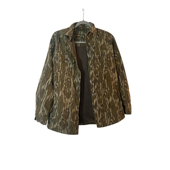 Magellan Outdoors Other - Magellan Size Small Light Fleece Lined Camo Jacket